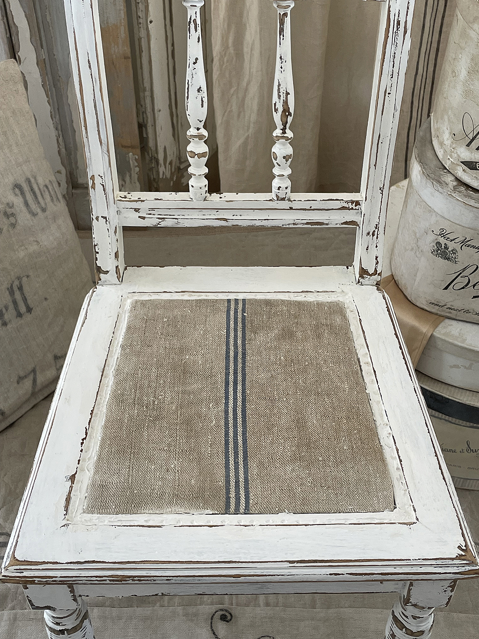 Antiker Stuhl Shabby-pur***