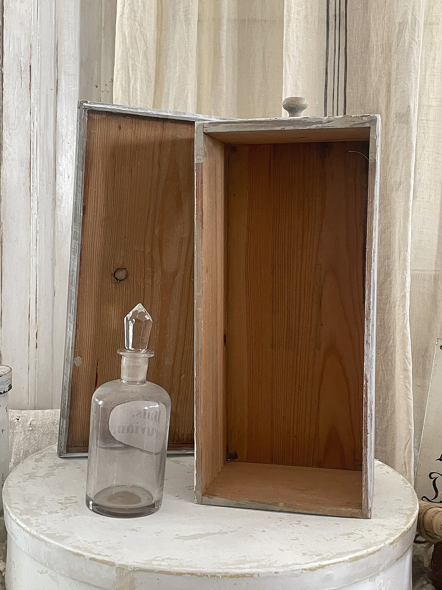 Duo alte Holz Apothekerkiste mit Apothekerflasche***