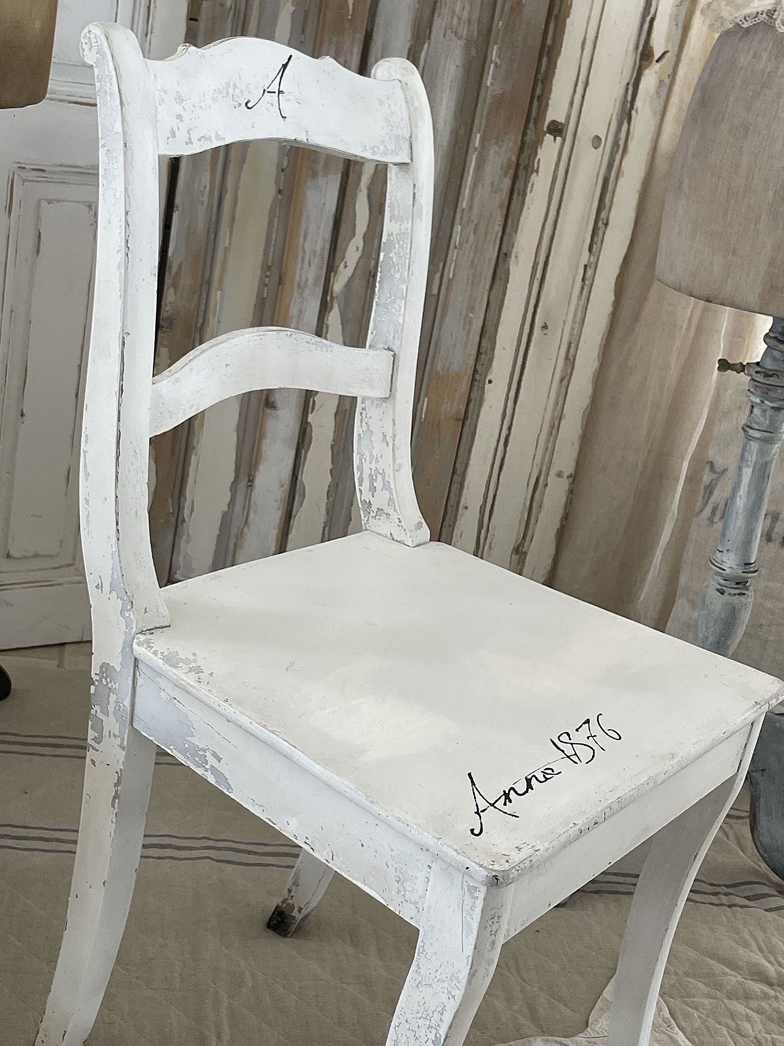 Antiker Biedermeier Shabby-Stuhl***