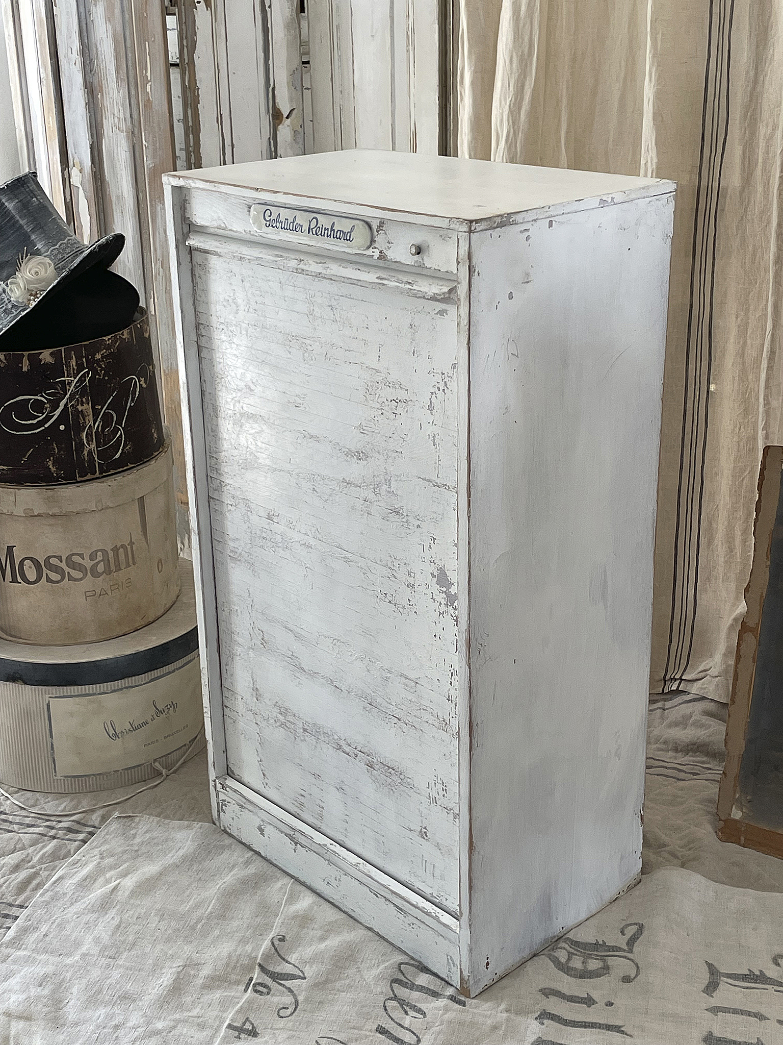 Alter Shabby Rollschrank Bauhaus***