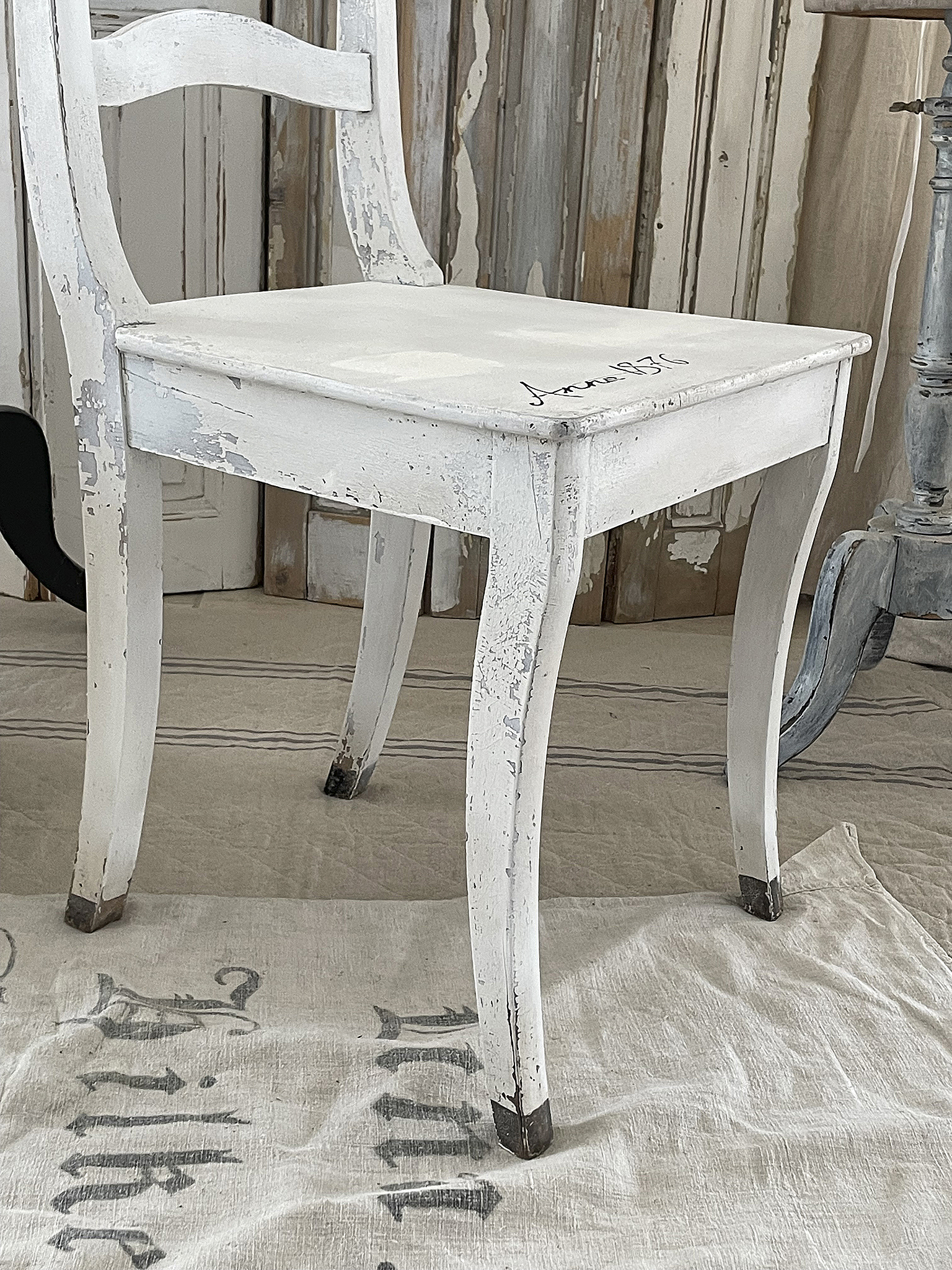 Antiker Biedermeier Shabby-Stuhl***