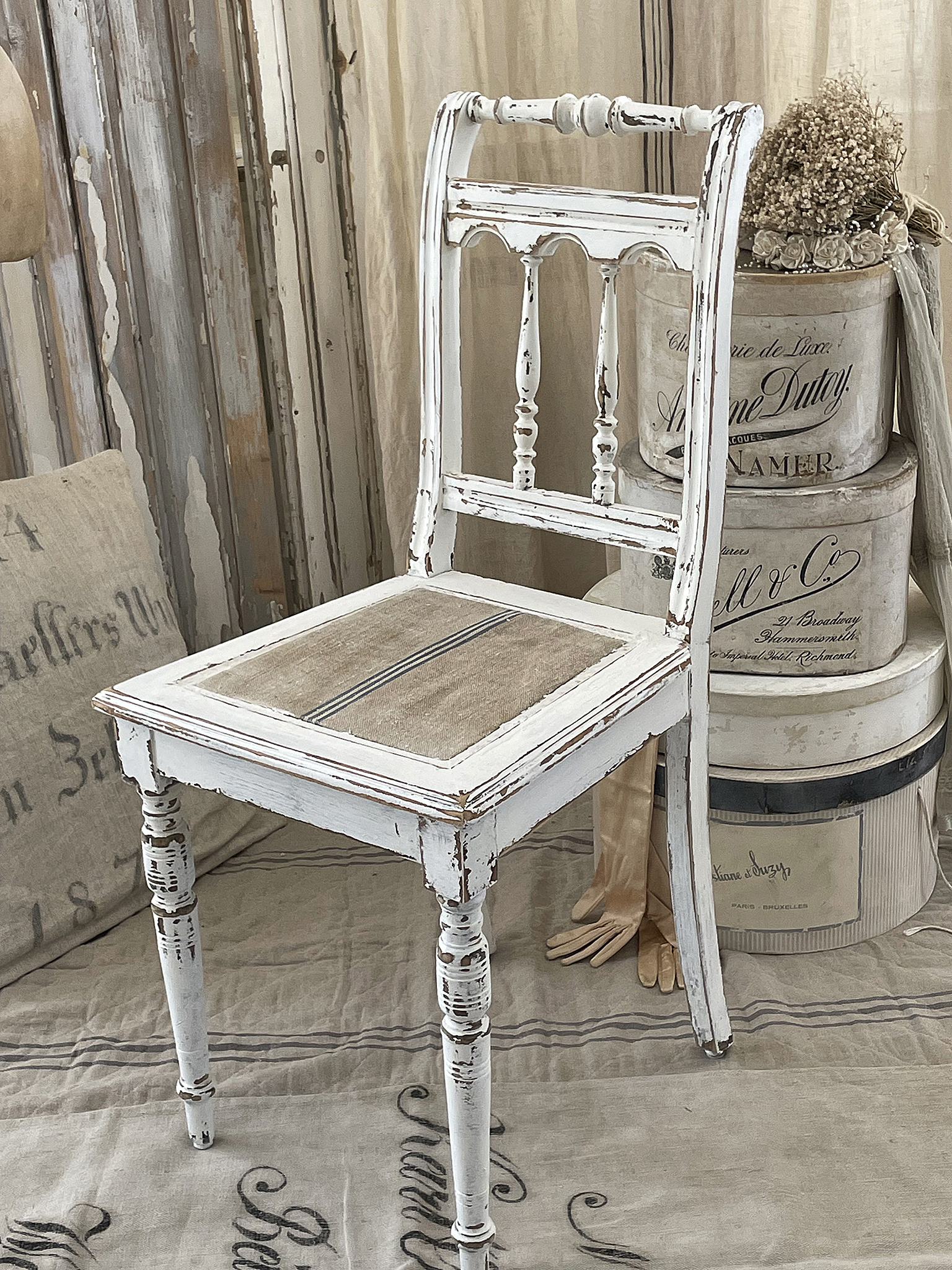 Antiker Stuhl Shabby-pur***